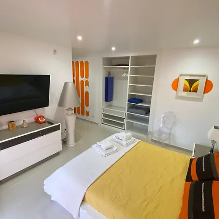 Chelsea Villa
