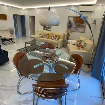 Chelsea Villa *